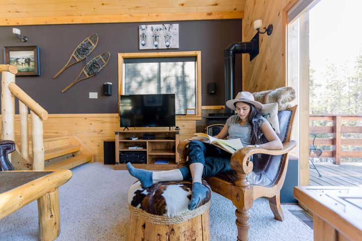 woman-sitting-in-a-cozy-chair-yosemite