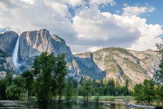 yosemite-national-park-valley-summer